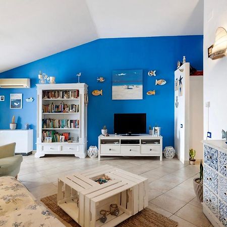 Apartamento Attico Con Terrazza A Viareggio Exterior foto