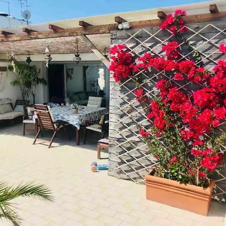 Apartamento Attico Con Terrazza A Viareggio Exterior foto