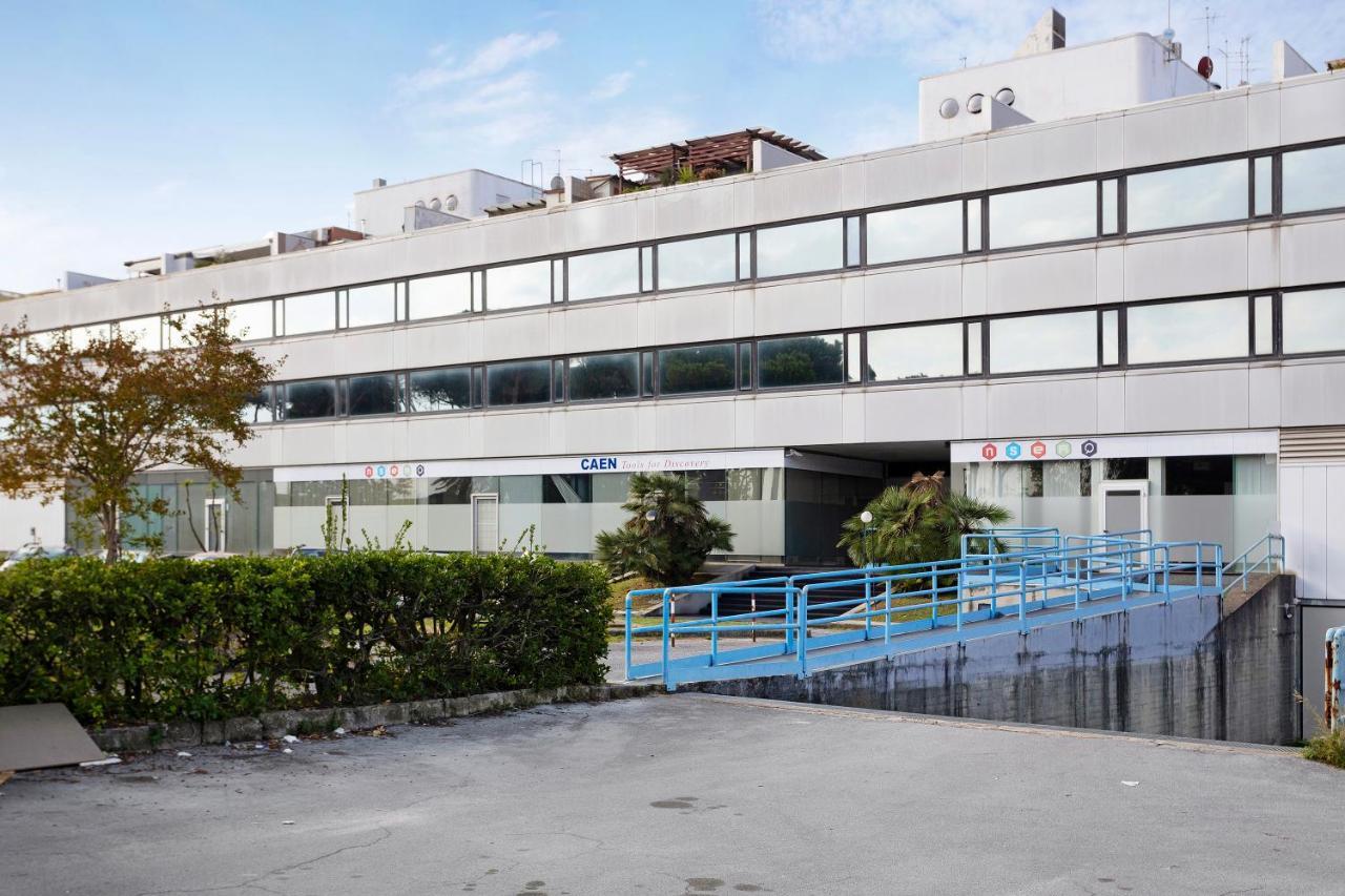 Apartamento Attico Con Terrazza A Viareggio Exterior foto